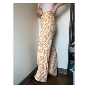 Zara Groovy Orange Jeans